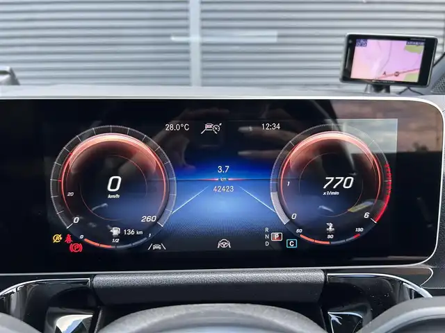 メルセデス・ベンツ ＧＬＡ２００ｄ 4マチック AMGライン 茨城県 2020(令2)年 4.3万km コスモスブラック アドバンスドＰＫＧ　/パノラマＳＲ　/ＨＵＤ　/アドバンスドサウンド　/アンビエントライト　/AMGレザーエクスクルーシブパッケージ/本革ツートン　/シートヒーター　/Ｍ付パワーシート　/３６０度カメラ　/ＲＳＰ　/ＡＣＣ　/ナビ　/ＴＶ　/ＢＴ　/ＰＷテールゲート/禁煙車