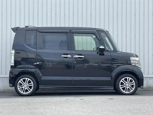 ホンダ Ｎ ＢＯＸ カスタム G SSパッケージ 神奈川県 2014(平26)年 4.5万km スマートブラック 純正7型ナビ/バックカメラ　 /両側パワースライドドア　/ETC  /スマートキー /プッシュスタート　/ベンチシート　/フルフラットシート　/横滑り防止装置　/衝突軽減システム　/パワーステアリング　/パワーウィンドウ/ABS/オートライト/オートマチックハイビーム/Wエアバック/カーテンエアバック/純正フロアマット/USB入力端子/誤発進抑制機能/スーパーUVカットフロントガラス/IRカットフロントウィンドウ・フロントドアガラス
