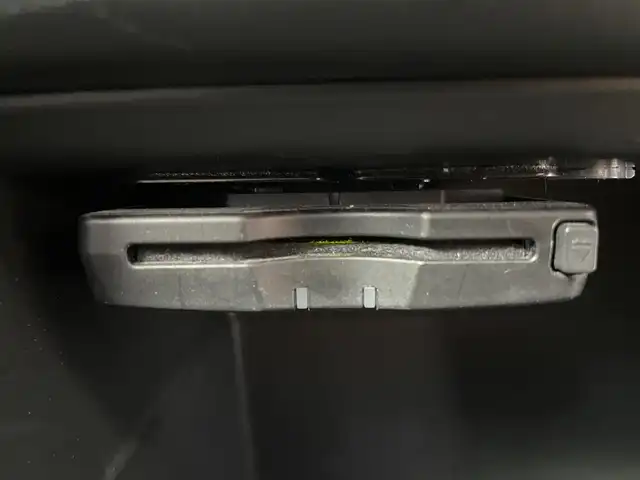 ホンダ Ｎ ＢＯＸ カスタム G SSパッケージ 神奈川県 2014(平26)年 4.5万km スマートブラック 純正7型ナビ/バックカメラ　 /両側パワースライドドア　/ETC  /スマートキー /プッシュスタート　/ベンチシート　/フルフラットシート　/横滑り防止装置　/衝突軽減システム　/パワーステアリング　/パワーウィンドウ/ABS/オートライト/オートマチックハイビーム/Wエアバック/カーテンエアバック/純正フロアマット/USB入力端子/誤発進抑制機能/スーパーUVカットフロントガラス/IRカットフロントウィンドウ・フロントドアガラス