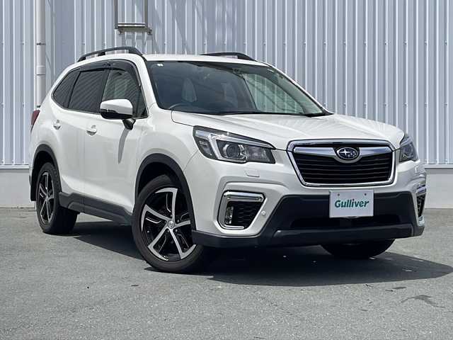 スバル フォレスター プレミアム 三重県 2018(平30)年 8.3万km クリスタルホワイトP 純正８型ナビ　ドラレコ　アイサイト　衝突軽減　追従走行　車線抑制　ステアリング連動ヘッドライト　ＬＥＤヘッドライト　　温シート　パワーシート　メモリシート　ステアリングヒーター　バックカメラ　ＥＴＣ