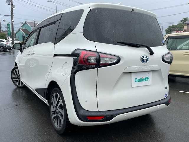 トヨタ シエンタ ハイブリッド G 静岡県 2020(令2)年 2.8万km ホワイトパールクリスタルシャイン ●純正ディーラーナビ/(ワンセグ/CD/Bluetooth)/(NSCW-W68)/●バックカメラ/●衝突軽減システム/●クルーズコントロール/●レーンキープアシスト/●コーナーセンサー/●両側パワースライドドア/●LEDライト/●オートライト/●オートマチックハイビーム/●フォグランプ/●革巻きステアリング/●ステアリングスイッチ/●ETC/●電動格納ウィンカーミラー/●ISOFIX/●プッシュスタート/●スマートキー/●純正フロアマット/●ドアバイザー/●横滑り防止装置/●純正16インチアルミホイール/●ダブルSRS+ABS/●保証書/●取扱説明書