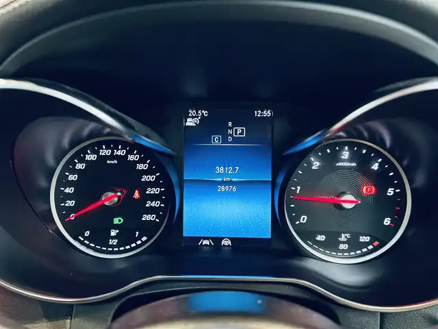 メルセデス・ベンツ ＧＬＣ２２０ d 4マチック AMGライン 大阪府 2022(令4)年 2.9万km オブシディアンブラック レーダーセーフティ/サンルーフ/ハーフ革/メモリパワーシート/シートヒーター/ACC/純正ナビ/TV/360度カメラ/applecarplay/純正19インチAW/LEDヘッドライト/アンビエントライト/電動リアゲート/ブラインドスポット
