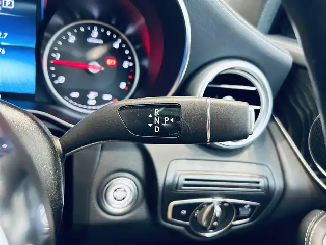 メルセデス・ベンツ ＧＬＣ２２０ d 4マチック AMGライン 大阪府 2022(令4)年 2.9万km オブシディアンブラック レーダーセーフティ/サンルーフ/ハーフ革/メモリパワーシート/シートヒーター/ACC/純正ナビ/TV/360度カメラ/applecarplay/純正19インチAW/LEDヘッドライト/アンビエントライト/電動リアゲート/ブラインドスポット