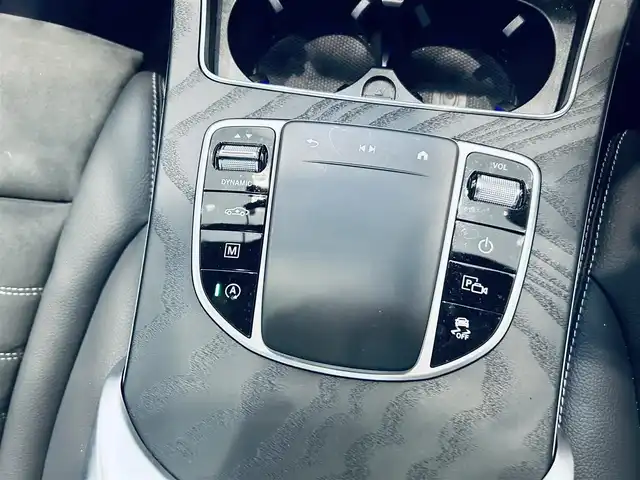 メルセデス・ベンツ ＧＬＣ２２０ d 4マチック AMGライン 大阪府 2022(令4)年 2.9万km オブシディアンブラック レーダーセーフティ/サンルーフ/ハーフ革/メモリパワーシート/シートヒーター/ACC/純正ナビ/TV/360度カメラ/applecarplay/純正19インチAW/LEDヘッドライト/アンビエントライト/電動リアゲート/ブラインドスポット