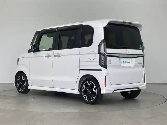 ホンダ Ｎ ＢＯＸ カスタム G L ターボ ホンダセンシング 埼玉県 2020(令2)年 3.8万km プラチナホワイトパール 純正8インチナビ/ CD DVD フルセグTV Bluetooth/バックカメラ/アダクティブクルーズコントロール/レーンキープアシスト/ビルトインETC/シートヒーター/両側パワースライドドア/コーナーセンサー/プッシュスタート/ビルトインETC/スマートキー/パドルシフト/アイドリングストップ