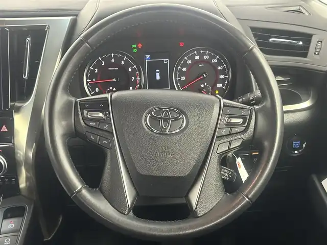 トヨタ アルファード S タイプゴールドⅡ 愛知県 2021(令3)年 5.7万km ブラック ・純正10インチナビ/・Bluetooth/・バックカメラ/・フルセグTV/・12.1インチフリップダウンモニター/・トヨタセーフティセンス/・衝突被害軽減システム/・クルーズコントロール/・コーナーセンサー/・レーンキープアシスト/・ブラインドスポットモニター/・オートマチックハイビーム/・オートライト/・LEDヘッドライト/・LEDフォグランプ/・三眼ヘッドライト/・両側パワースライドドア/・デジタルインナーミラー/・電動リアゲート/・ドライブレコーダー/・ETC2.0/・純正AW/・プッシュスタート/・スマートキー