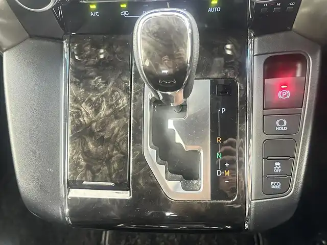 トヨタ アルファード S タイプゴールドⅡ 愛知県 2021(令3)年 5.7万km ブラック ・純正10インチナビ/・Bluetooth/・バックカメラ/・フルセグTV/・12.1インチフリップダウンモニター/・トヨタセーフティセンス/・衝突被害軽減システム/・クルーズコントロール/・コーナーセンサー/・レーンキープアシスト/・ブラインドスポットモニター/・オートマチックハイビーム/・オートライト/・LEDヘッドライト/・LEDフォグランプ/・三眼ヘッドライト/・両側パワースライドドア/・デジタルインナーミラー/・電動リアゲート/・ドライブレコーダー/・ETC2.0/・純正AW/・プッシュスタート/・スマートキー