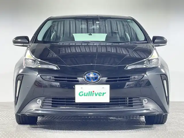 トヨタ プリウス A ツーリングセレ ブラックED 神奈川県 2021(令3)年 3.6万km プレシャスブラックパール 純正ディスプレイオーディオ/トヨタセーフティセンス/・PCS（プリクラッシュセーフティ）/・LTA（レーントレーシングアシスト）/・AHB（オートマチックハイビーム）/・RSA（ロードサインアシスト）/・レーダークルーズコントロール/・先行車発進告知機能/プッシュスタート/バックカメラ/クリアランスソナー/ヘッドアップディスプレイ/ステアリングスイッチ/ETC/前後ドライブレコーダー/パワーシート/シートヒーター/BSM（ブラインドスポットモニター）/VSC（ビークルスタビリティコントロール）/S-IPA（シンプルインテリジェントパーキングアシスト）/純正フロアマット/社外17インチAW/AC100V電源/パーキングアシスト