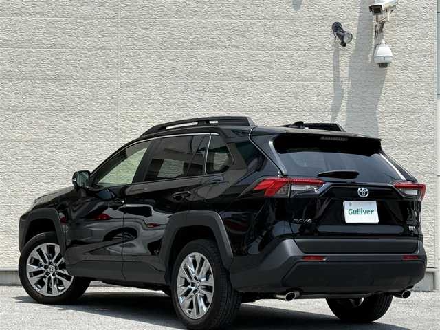 トヨタ ＲＡＶ４ HV アドベンチャー オフロードPKGⅡ 滋賀県 2023(令5)年 3.3万km アティチュードブラックマイカ 純正メーカーナビ/　【AM・FM/TV/Bluetooth/USB/APPS】/バックカメラ/レザーシート/運転席・助手席　シートヒーター/エアシート/運転席・助手席　パワーシート/パワーバックドア/ステアリングヒーター/レーントレーシングアシスト/ブラインドスポットモニター/プリクラッシュセーフティシステム/パーキングサポート/リヤクロストラフィックアラート/パーキングサポートブレーキ/ロードサインアシスト/ドライブモードセレクター/横滑り防止システム/コーナーセンサー/デジタルインナーミラー/オートハイビーム/電格ミラー/ウィンカーミラー/前後ドライブレコーダー/ETC2.0