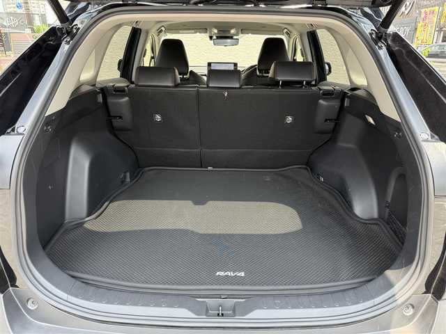 トヨタ ＲＡＶ４ HV アドベンチャー オフロードPKGⅡ 滋賀県 2023(令5)年 3.3万km アティチュードブラックマイカ 純正メーカーナビ/　【AM・FM/TV/Bluetooth/USB/APPS】/バックカメラ/レザーシート/運転席・助手席　シートヒーター/エアシート/運転席・助手席　パワーシート/パワーバックドア/ステアリングヒーター/レーントレーシングアシスト/ブラインドスポットモニター/プリクラッシュセーフティシステム/パーキングサポート/リヤクロストラフィックアラート/パーキングサポートブレーキ/ロードサインアシスト/ドライブモードセレクター/横滑り防止システム/コーナーセンサー/デジタルインナーミラー/オートハイビーム/電格ミラー/ウィンカーミラー/前後ドライブレコーダー/ETC2.0