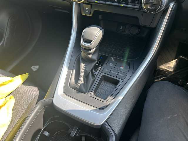 トヨタ ＲＡＶ４ X 和歌山県 2022(令4)年 1.1万km ホワイトパールクリスタルシャイン 純正ディスプレイオーディオ/フルセグTV/バックカメラ/(BT/USB)/プリクラッシュセーフティー/レーダークルーズコントロール/レーンディパーチャーアラート/クリアランスソナー/純正アルミホイール/純正フロアマット/ウインカー付きドアミラー/LEDヘッドライト/オートライト/オートマチックハイビーム