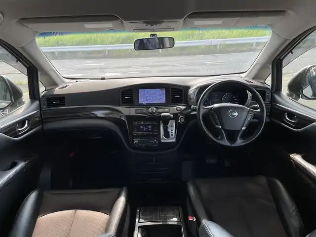 日産 エルグランド 250ハイウェイスター 愛知県 2014(平26)年 9.6万km ブリリアントホワイトパール (株)IDOMが運営する【じしゃロン豊川店】の自社ローン専用車両になります。こちらは現金またはオートローンご利用時の価格です。自社ローンご希望の方は別途その旨お申付け下さい/純正フロアマット/純正アルミホイール/フリップダウンモニター/クルーズコントロール/両側パワースライドドア/プッシュスタート/ウィンカーミラー/オートライト