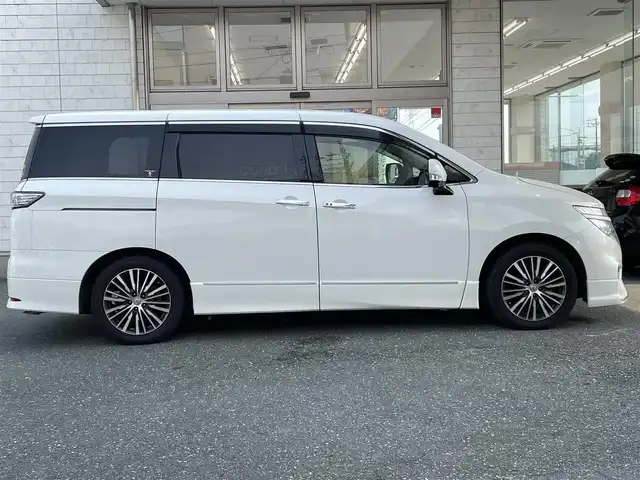 日産 エルグランド 250ハイウェイスター 愛知県 2014(平26)年 9.6万km ブリリアントホワイトパール (株)IDOMが運営する【じしゃロン豊川店】の自社ローン専用車両になります。こちらは現金またはオートローンご利用時の価格です。自社ローンご希望の方は別途その旨お申付け下さい/純正フロアマット/純正アルミホイール/フリップダウンモニター/クルーズコントロール/両側パワースライドドア/プッシュスタート/ウィンカーミラー/オートライト