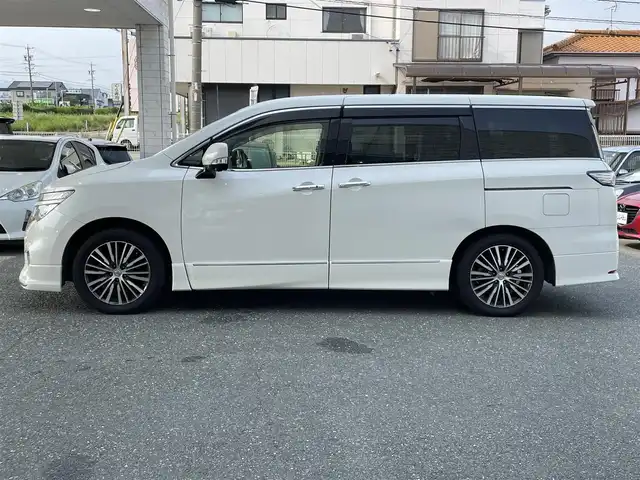 日産 エルグランド 250ハイウェイスター 愛知県 2014(平26)年 9.6万km ブリリアントホワイトパール (株)IDOMが運営する【じしゃロン豊川店】の自社ローン専用車両になります。こちらは現金またはオートローンご利用時の価格です。自社ローンご希望の方は別途その旨お申付け下さい/純正フロアマット/純正アルミホイール/フリップダウンモニター/クルーズコントロール/両側パワースライドドア/プッシュスタート/ウィンカーミラー/オートライト