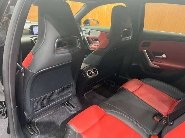 メルセデス・ベンツ Ａ２００ｄ AMGライン 千葉県 2019(令1)年 4.6万km コスモスブラック ＡＭＧレザーＥＸＣ　/アドバンスドＰＫＧ　/パノラマＳＲ　/純正ナビ　/３６０°カメラ　/ＡＣＣ　/ＨＵＤ　/パワーシート　/シートヒーター　/ＬＥＤヘッドライト　/ハイビームアシスト　/純正１８インチＡＷ