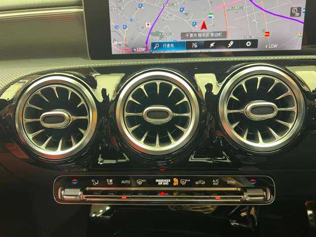 メルセデス・ベンツ Ａ２００ｄ AMGライン 千葉県 2019(令1)年 4.6万km コスモスブラック ＡＭＧレザーＥＸＣ　/アドバンスドＰＫＧ　/パノラマＳＲ　/純正ナビ　/３６０°カメラ　/ＡＣＣ　/ＨＵＤ　/パワーシート　/シートヒーター　/ＬＥＤヘッドライト　/ハイビームアシスト　/純正１８インチＡＷ