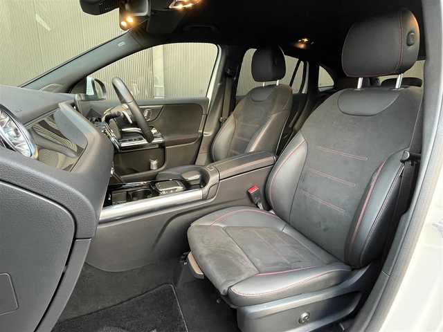 メルセデス・ベンツ ＧＬＡ２００ｄ 4マチック AMGライン 香川県 2020(令2)年 2.9万km ポーラホワイト アクティブブレーキアシスト/アクティブレーンキーピングアシスト/ブラインドスポットアシスト/レーンチェンジアシスト/純正ナビ/Bluetooth/CarPlay/アンビエントライト/おくだけ充電/前後ドライブレコーダー/ハーフレザーシート/シートヒーター/純正19インチアルミ/ACC/全方位カメラ/FRコーナーセンサー