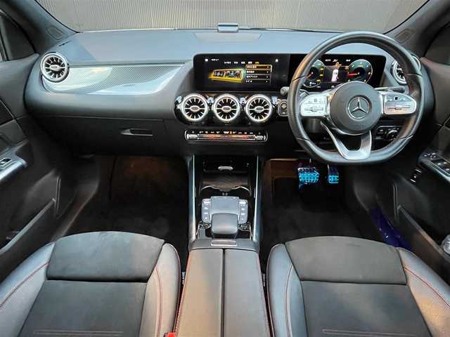 メルセデス・ベンツ ＧＬＡ２００ｄ 4マチック AMGライン 香川県 2020(令2)年 2.9万km ポーラホワイト アクティブブレーキアシスト/アクティブレーンキーピングアシスト/ブラインドスポットアシスト/レーンチェンジアシスト/純正ナビ/Bluetooth/CarPlay/アンビエントライト/おくだけ充電/前後ドライブレコーダー/ハーフレザーシート/シートヒーター/純正19インチアルミ/ACC/全方位カメラ/FRコーナーセンサー