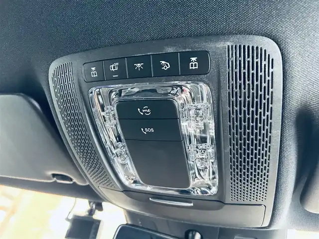 メルセデス・ベンツ Ａ２００ｄ AMGライン 大阪府 2020(令2)年 5.5万km サンイエロー レーダーセーフティ/ハーフレザー/メモリ付きパワーシート/シートヒーター/ACC/純正ナビ/TV/バックカメラ/純正18インチAW/LEDヘッドライト/ブラインドスポット/ワイヤレス充電/クリアランスソナー