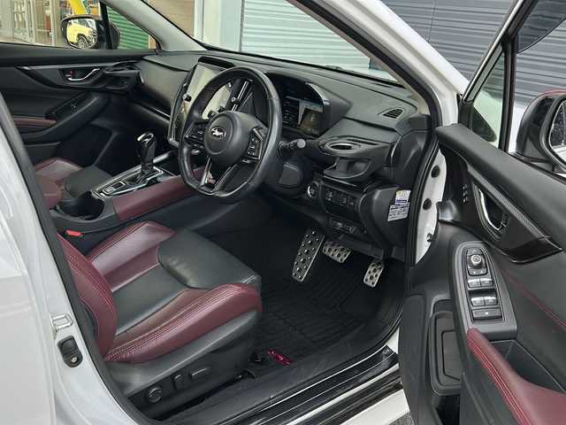 スバル レヴォーグ STIスポーツR EX 佐賀県 2023(令5)年 8.2万km セラミックホワイト サンルーフ/本革シート/純正ナビ/フルセグテレビ/AM/FM/CD/DVD/bluetooth/バックカメラ/全方位カメラ/ETC/パワーバックドア/前席パワーシート/全席ヒートシーター/パドルシフト/ステアリングリモコン/純正アルミホイール/純正フロアマット/オートライト/オートエアコン/プリクラッシュブレーキ/ドライバーモニタリングシステム/スペアキー/取扱説明書/保証書