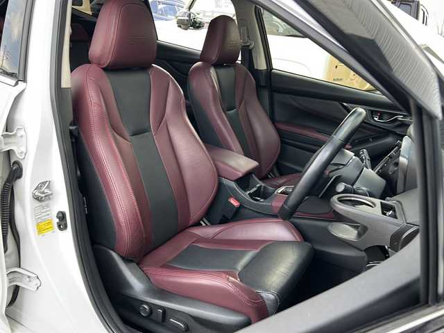 スバル レヴォーグ STIスポーツR EX 佐賀県 2023(令5)年 8.2万km セラミックホワイト サンルーフ/本革シート/純正ナビ/フルセグテレビ/AM/FM/CD/DVD/bluetooth/バックカメラ/全方位カメラ/ETC/パワーバックドア/前席パワーシート/全席ヒートシーター/パドルシフト/ステアリングリモコン/純正アルミホイール/純正フロアマット/オートライト/オートエアコン/プリクラッシュブレーキ/ドライバーモニタリングシステム/スペアキー/取扱説明書/保証書