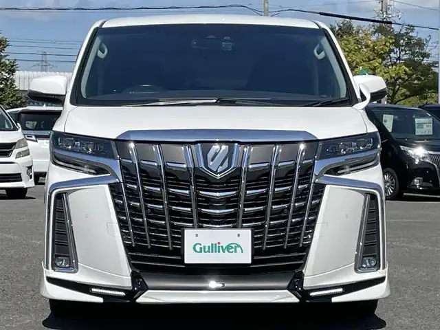トヨタ アルファード S 道央・札幌 2020(令2)年 7.2万km ホワイトパールクリスタルシャイン ４WD/TRDエアロ（フロント/リアアンダー）/純正メーカーナビ/AM/FM/BT/フルセグ/トヨタセーフティセンス/プリクラッシュセーフティ/横滑り防止装置/レーダークルーズコントロール/レーンキープアシスト/クリアランスソナー/パーキングサポートブレーキ/ロードサインアシスト/バックカメラ/ビルトインETC2.0/ドライブレコーダー/アイドリングストップ/ECOMODE/両側パワースライドドア/革巻きステアリング/ステアリングリモコン/電動パーキング/ブレーキホールド/MTモード付AT/プッシュスタート/スマートキー/LEDヘッドライト/オートライト/フォグランプ/電動格納ミラー/ウィンカーミラー/ドアバイザー/スペアキー