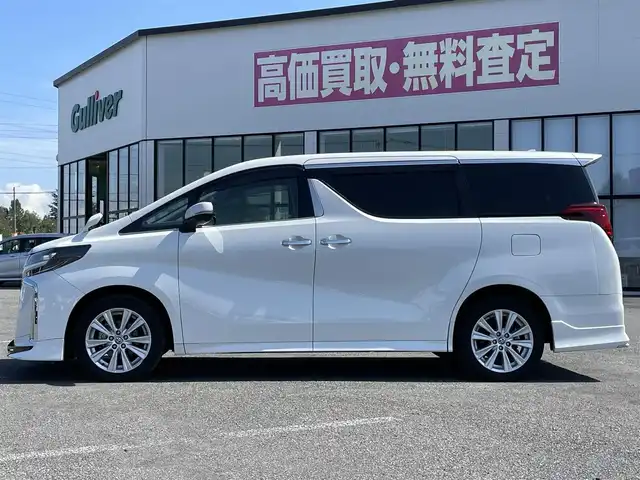 トヨタ アルファード S 道央・札幌 2020(令2)年 7.2万km ホワイトパールクリスタルシャイン ４WD/TRDエアロ（フロント/リアアンダー）/純正メーカーナビ/AM/FM/BT/フルセグ/トヨタセーフティセンス/プリクラッシュセーフティ/横滑り防止装置/レーダークルーズコントロール/レーンキープアシスト/クリアランスソナー/パーキングサポートブレーキ/ロードサインアシスト/バックカメラ/ビルトインETC2.0/ドライブレコーダー/アイドリングストップ/ECOMODE/両側パワースライドドア/革巻きステアリング/ステアリングリモコン/電動パーキング/ブレーキホールド/MTモード付AT/プッシュスタート/スマートキー/LEDヘッドライト/オートライト/フォグランプ/電動格納ミラー/ウィンカーミラー/ドアバイザー/スペアキー