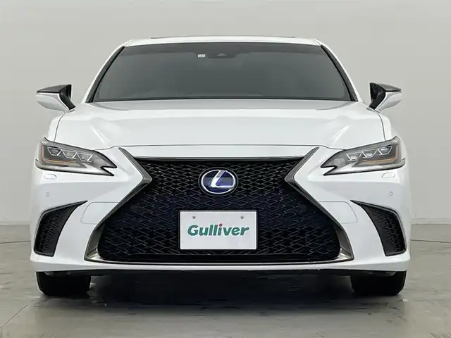 レクサス ＥＳ 300h Fスポーツ 群馬県 2019(平31)年 5.5万km ホワイトノーヴァガラスフレーク ムーンルーフ/純正メーカーナビ/Bカメラ/CD/DVD/BD/SD(MSV)/USB/AUX/BT/Miracast)/フルセグTV/黒本革シート/シートヒーター/シートベンチレーション/ステアリングヒーター/パワーシート/シートポジションメモリー/オートライト/AHB/三眼LEDヘッドライト/ハンズフリーパワートランク/BSM/TVキット/パドルシフト/R電動サンシェード/自動防眩ミラー