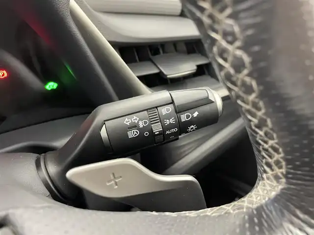 レクサス ＥＳ 300h Fスポーツ 群馬県 2019(平31)年 5.5万km ホワイトノーヴァガラスフレーク ムーンルーフ/純正メーカーナビ/Bカメラ/CD/DVD/BD/SD(MSV)/USB/AUX/BT/Miracast)/フルセグTV/黒本革シート/シートヒーター/シートベンチレーション/ステアリングヒーター/パワーシート/シートポジションメモリー/オートライト/AHB/三眼LEDヘッドライト/ハンズフリーパワートランク/BSM/TVキット/パドルシフト/R電動サンシェード/自動防眩ミラー