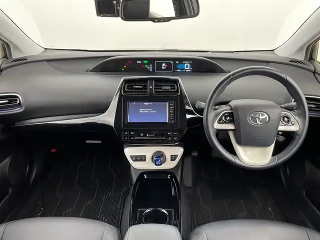 トヨタ プリウス A ツーリングセレクション 新潟県 2018(平30)年 3.1万km 赤 純正メモリナビ(FM/AM/BT)/フルエアロ　/バックモニター/スマートキー　/衝突被害軽減ブレーキ　/Ｂｌｕｅｔｏｏｔｈ接続　/ＥＴＣ　/黒革シート　/運転席助手席シートヒーター　/ドライブレコーダー　/ブラインドスポットモニター