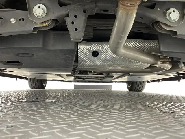 トヨタ プリウス A ツーリングセレクション 新潟県 2018(平30)年 3.1万km 赤 純正メモリナビ(FM/AM/BT)/フルエアロ　/バックモニター/スマートキー　/衝突被害軽減ブレーキ　/Ｂｌｕｅｔｏｏｔｈ接続　/ＥＴＣ　/黒革シート　/運転席助手席シートヒーター　/ドライブレコーダー　/ブラインドスポットモニター