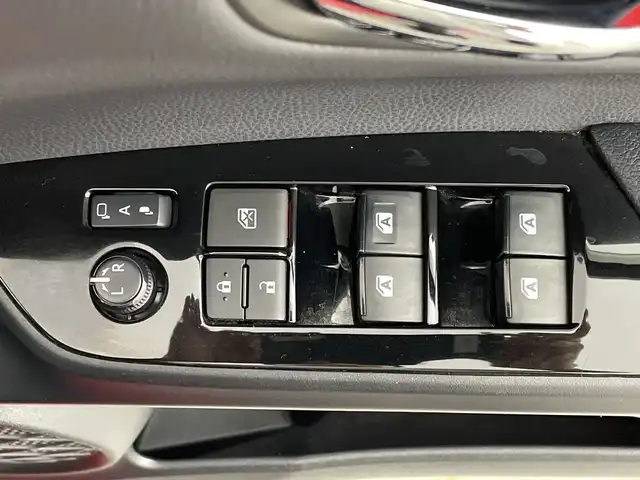 トヨタ プリウス A ツーリングセレクション 新潟県 2018(平30)年 3.1万km 赤 純正メモリナビ(FM/AM/BT)/フルエアロ　/バックモニター/スマートキー　/衝突被害軽減ブレーキ　/Ｂｌｕｅｔｏｏｔｈ接続　/ＥＴＣ　/黒革シート　/運転席助手席シートヒーター　/ドライブレコーダー　/ブラインドスポットモニター