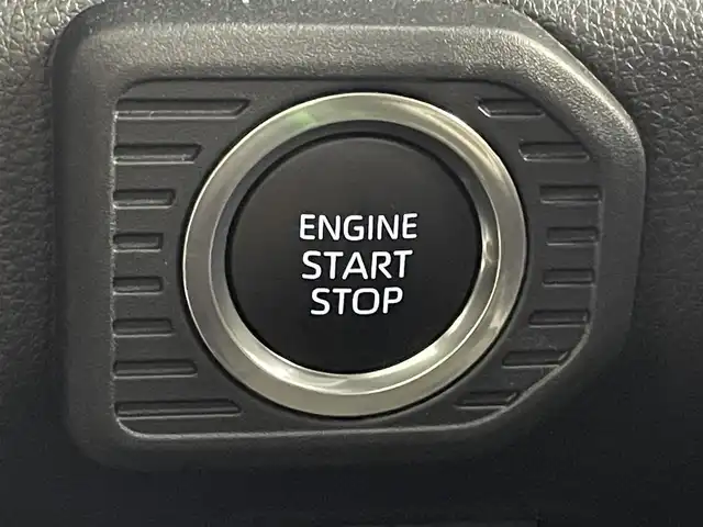 トヨタ ランドクルーザー ２５０ ZX 福岡県 2025(令7)年 0.4万km ベージュⅡ ワンオーナー　/サンルーフ　/メーカーＤＡナビ/フルセグTV　/全方位カメラ　/ＪＢＬサウンド　/デジタルインナーミラー　/ワイヤレス充電　/ビルトインＥＴＣ２．０　/トヨタセーフティセンス　/レーダークルーズコントロール　/コーナーセンサー　/衝突軽減ブレーキ　/レーダーキープ　/ブラインドスポットモニター　/アクセル踏み間違い防止　/ヒルディセントコントロール　/ヘッドアップディスプレイ　/パドルシフト　/パワーシート　/シートヒーター/ベンチレーション　/パワーバックドア　/ルーフレール　/純正２０インチアルミホイール　/ＬＥＤヘッドライト