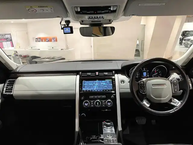 ランドローバー ランドローバー ディスカバリー HSE ラグジュアリ 道央・札幌 2017(平29)年 4.5万km サントリーニ・ブラック ドライブパック/クライメートコンフォートパック/　・ヒーテッドフロントスクリーン/　・ステアリングヒーター/　・シートヒーター&クーラー/　・2列目シートヒーター/電動パノラミックルーフ/8インチリアシートエンターテイメントシステム/パークアシスト/AEB/ルーフレール/5+2シート/電動3列目シート/OP21インチアロイホイール/4ゾーンエアコン/サントリーニブラック/MERIDIANサウンド/パワーテールゲート