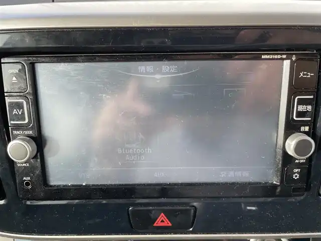 日産 デイズ ルークス ハイウェイスターX 熊本県 2016(平28)年 6.3万km ホワイトパール 純正ナビ　BT/SD/CD/DVD/AM/FM/・フルセグTV/全方位カメラ/・バックカメラ/片側パワースライドドア/ETC/アイドリングストップ/プッシュスタート/・スマートキー/ステアリングリモコン/オートライト/・HIDヘッドライト/・キセノンフォグ/ベンチシート/横滑り防止/衝突軽減ブレーキ/ロールサンシェード/純正フロアマット/純正ドアバイザー/純正Aw/後席サーキュレーター/ベンチシート