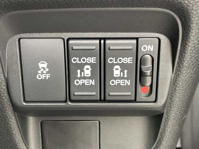 ホンダ フリード ハイブリット e:HEV AIR EX 愛知県 2025(令7)年 0.1千km プラチナホワイトパール 登録済未使用車/6人乗り/純正9インチナビ/（AM/FM/Bluetooth/フルセグTV/USB)/バックカメラ/ホンダセンシング/・衝突軽減ブレーキ/・レーンキープアシスト/・アダプティブクルーズコントロール/・先行車発進お知らせ機能/・オートマチックハイビーム/・パーキングセンサーシステム/・ブラインドスポットモニター/ハーフレザーシート/シートヒーター/両側パワースライドドア/アイドリングストップ/純正15インチアルミホイール/スマートキー/スペアキー1本/プッシュスタート/LEDヘッドライト/横滑り防止装置