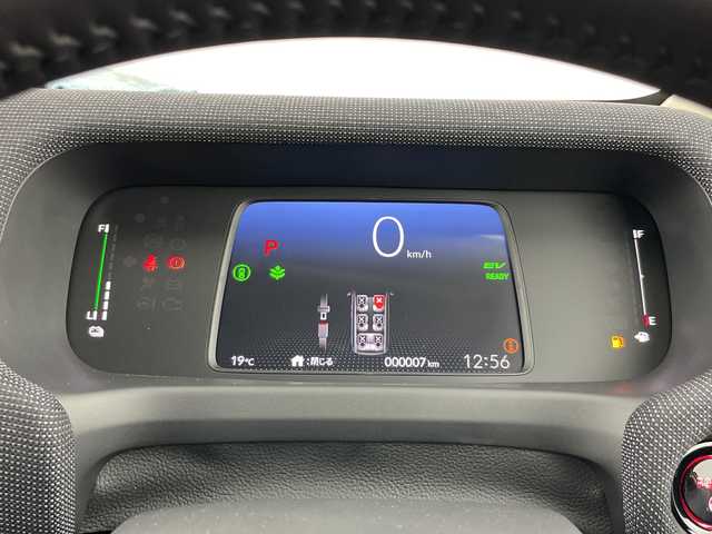 ホンダ フリード ハイブリット e:HEV AIR EX 愛知県 2025(令7)年 0.1千km プラチナホワイトパール 登録済未使用車/6人乗り/純正9インチナビ/（AM/FM/Bluetooth/フルセグTV/USB)/バックカメラ/ホンダセンシング/・衝突軽減ブレーキ/・レーンキープアシスト/・アダプティブクルーズコントロール/・先行車発進お知らせ機能/・オートマチックハイビーム/・パーキングセンサーシステム/・ブラインドスポットモニター/ハーフレザーシート/シートヒーター/両側パワースライドドア/アイドリングストップ/純正15インチアルミホイール/スマートキー/スペアキー1本/プッシュスタート/LEDヘッドライト/横滑り防止装置