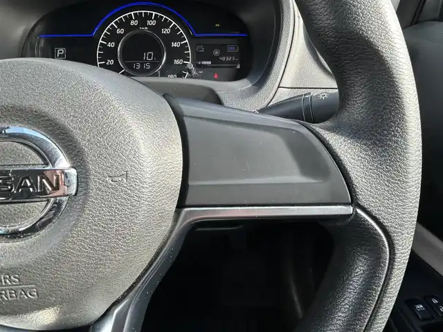 日産 ノート e－パワー X FOUR 道央・札幌 2019(令1)年 4.9万km ダークメタルグレー ・パートタイム4WD/・純正SDナビ（CD&BT&フルセグ）/・電動格納ミラー/・ウインカーミラー/・プッシュスタート/・スマートキー/・エマージェンシーブレーキ/・レーンキープアシスト/・ドアバイザー/・オートライト/・ハイビームアシスト/・バックモニター/・ホイール付き冬タイヤ