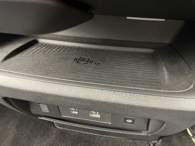 日産 セレナ e－パワー ハイウェイスター V 岐阜県 2023(令5)年 2.3万km ダイヤモンドブラック プロパイロット/フリップダウンモニター/ワイヤレス充電/純正12.3インチディスプレイナビ（日産コネクトナビ）/フルセグ/BT/USB/HDMI/アラウンドビューモニター/インテリジェントルームミラー/インテリジェントクルーズコントロール/エマージェンシーブレーキ/コーナーセンサー/純正ドライブレコーダー/ビルトインETC2.0/両側パワースライドドア/LEDヘッドライト/オートライト/オートハイビーム/フォグランプ/純正フロアマット/プッシュスタート