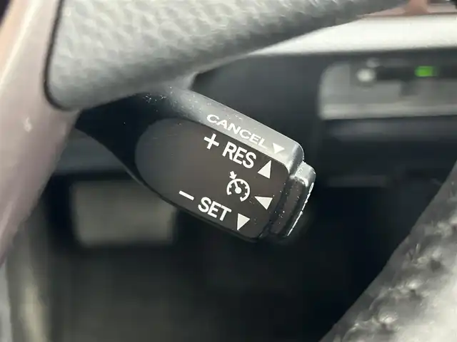 トヨタ エスクァイア ハイブリッド Gi プレミアムパッケージ 大阪府 2017(平29)年 4.8万km ホワイトパールクリスタルシャイン モデリスタエアロ/純正１０インチＳＤナビ（ＣＤ／ＤＶＤ／ＢＴ／フルセグＴＶ）　/バックカメラ　/両側パワスラ　/クルコン　/ＬＥＤオートマチックハイビーム　/フォグランプ　/シートヒーター　/ハーフレザーシート/純正１５インチＡＷ/LDA/先行車発進告知/ステアリングヒーター/スマートキー/ビルトインETC2.0