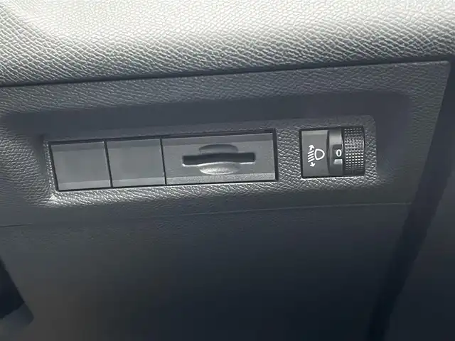 プジョー ３０８ アリュール ブルーHDi 東京都 2022(令4)年 2.4万km 赤 ディーゼル車/ワンオーナー/純正ディスプレイオーディオ/純正USB/Bluetoothオーディオ/バックモニター/前後ドライブレコーダー/アダプティブクルーズコントロール/ブラインドスポットモニター/レーンキープアシスト/ワイヤレス充電/ETC/スマートキー2本