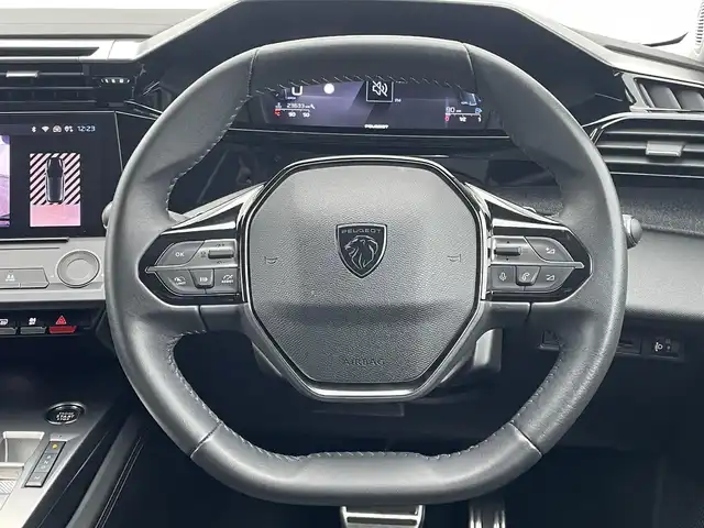 プジョー ３０８ アリュール ブルーHDi 東京都 2022(令4)年 2.4万km 赤 ディーゼル車/ワンオーナー/純正ディスプレイオーディオ/純正USB/Bluetoothオーディオ/バックモニター/前後ドライブレコーダー/アダプティブクルーズコントロール/ブラインドスポットモニター/レーンキープアシスト/ワイヤレス充電/ETC/スマートキー2本