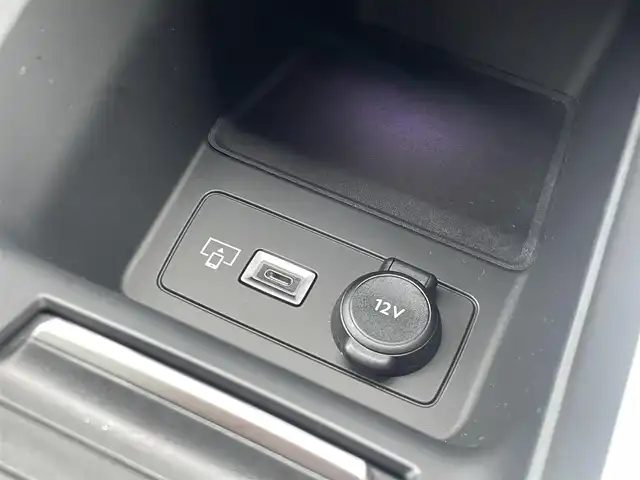 プジョー ３０８ アリュール ブルーHDi 東京都 2022(令4)年 2.4万km 赤 ディーゼル車/ワンオーナー/純正ディスプレイオーディオ/純正USB/Bluetoothオーディオ/バックモニター/前後ドライブレコーダー/アダプティブクルーズコントロール/ブラインドスポットモニター/レーンキープアシスト/ワイヤレス充電/ETC/スマートキー2本