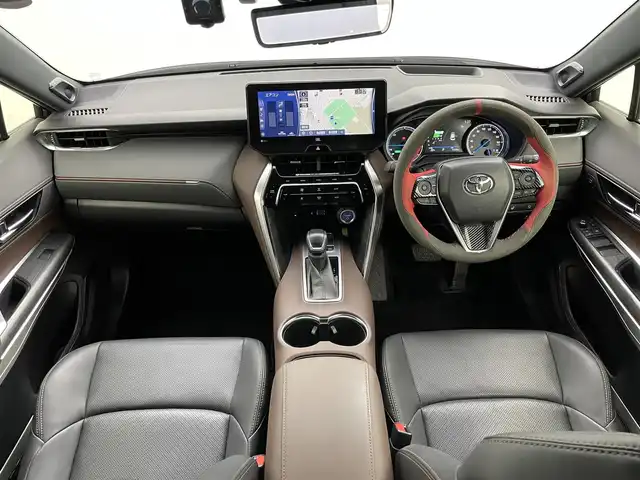 トヨタ ハリアー ハイブリッド Z レザーパッケージ 岡山県 2021(令3)年 4.2万km ホワイトパールクリスタルシャイン 純正12.3インチナビ/Bluetooth/地デジ/カープレイ/パノラミックビューモニター/GRエアロ/JBLプレミアムサウンド/レザーシート/シートヒーター /ベンチレーション /ステアリングヒーター/ヘッドアップディスプレイ/ブラインドスポットモニター/LEDライト/セーフティセンス /レーダークルーズコントロール/デジタルインナーミラー/ビルトインETC2.0/全方位ドライブレコーダー/パワーバックドア/純正19インチアルミホイール/コーナーセンサー/新車保証書/取扱説明書/スペアキー×１