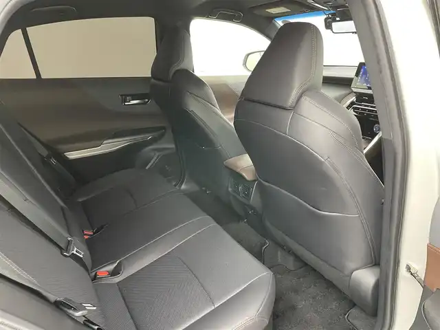 トヨタ ハリアー ハイブリッド Z レザーパッケージ 岡山県 2021(令3)年 4.2万km ホワイトパールクリスタルシャイン 純正12.3インチナビ/Bluetooth/地デジ/カープレイ/パノラミックビューモニター/GRエアロ/JBLプレミアムサウンド/レザーシート/シートヒーター /ベンチレーション /ステアリングヒーター/ヘッドアップディスプレイ/ブラインドスポットモニター/LEDライト/セーフティセンス /レーダークルーズコントロール/デジタルインナーミラー/ビルトインETC2.0/全方位ドライブレコーダー/パワーバックドア/純正19インチアルミホイール/コーナーセンサー/新車保証書/取扱説明書/スペアキー×１