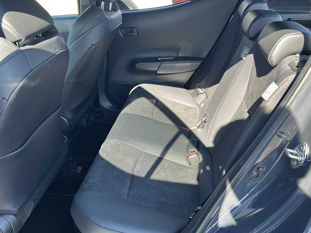 トヨタ アクア GRスポーツ 茨城県 2023(令5)年 0.6万km ダークグレー GRスポーツ/ワンオーナー/純正ナビ/　　【BT】/バックカメラ/全方位カメラ/トヨタセーフティセンス/レーントレーシングアシスト/プリクラッシュセーフティ/レーダークルーズコントロール/ロードサインアシスト/先行車発進告知機能/パーキングサポートブレーキ/ブラインドスポットモニター/クリアランスソナー/リヤクロストラフィックアラート/ハーフレザーシート/純正17インチAW/LEDオートライト/オートマチックハイビーム/GRスポーツ専用電動パワステ/GRスポーツ専用サスペンション/GRスポーツ専用バンパー/GRスポーツ専用シート/GRスポーツ専用コンソールオーナメント/ファンクショナルマトリックスグリル/純正フロアマット/前席シートヒーター/ハンドルヒーター/ETC2.0/前後ドライブレコーダー/保証書/記録簿/取扱説明書