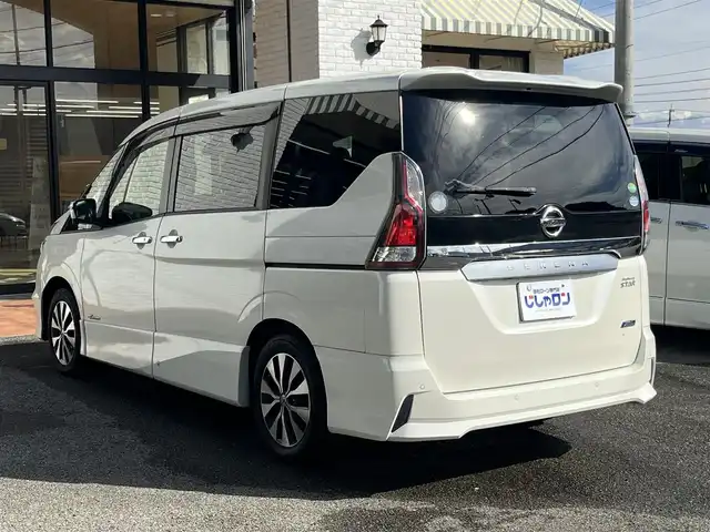 日産 セレナ ハイウェイスター Vセレクション 高知県 2017(平29)年 11.1万km ブリリアントホワイトパール (株)IDOMが運営する【じしゃロン高知店】の自社ローン専用車両になります。こちらは現金またはオートローンご利用時の価格です。自社ローンご希望の方は別途その旨お申付け下さい