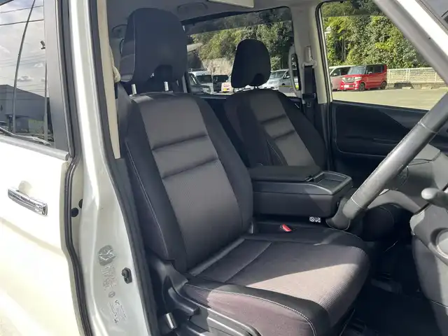 日産 セレナ ハイウェイスター Vセレクション 高知県 2017(平29)年 11.1万km ブリリアントホワイトパール (株)IDOMが運営する【じしゃロン高知店】の自社ローン専用車両になります。こちらは現金またはオートローンご利用時の価格です。自社ローンご希望の方は別途その旨お申付け下さい