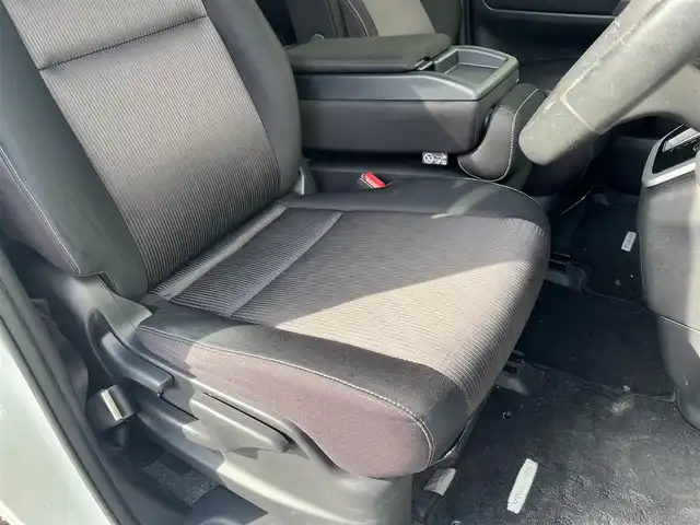 日産 セレナ ハイウェイスター Vセレクション 高知県 2017(平29)年 11.1万km ブリリアントホワイトパール (株)IDOMが運営する【じしゃロン高知店】の自社ローン専用車両になります。こちらは現金またはオートローンご利用時の価格です。自社ローンご希望の方は別途その旨お申付け下さい