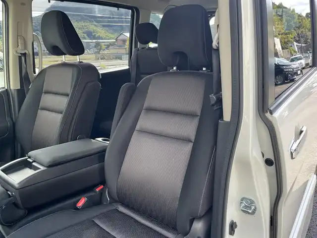 日産 セレナ ハイウェイスター Vセレクション 高知県 2017(平29)年 11.1万km ブリリアントホワイトパール (株)IDOMが運営する【じしゃロン高知店】の自社ローン専用車両になります。こちらは現金またはオートローンご利用時の価格です。自社ローンご希望の方は別途その旨お申付け下さい